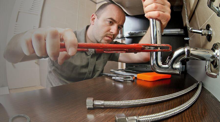 Expert burst pipe repair services in Rock Falls, IL